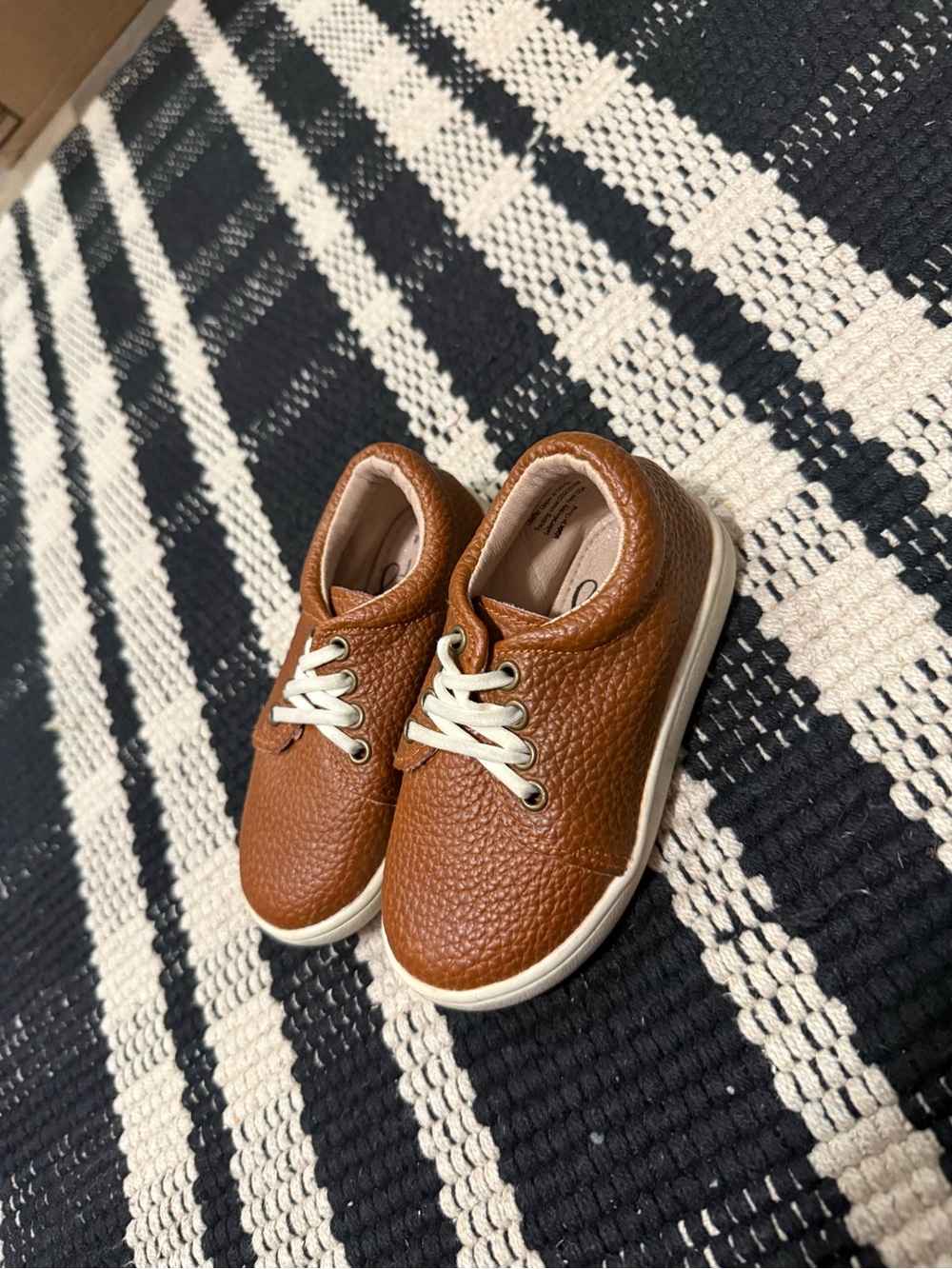 Monkey Feet Toddler Brown Pebble-Textured Sneakers with Cream Laces